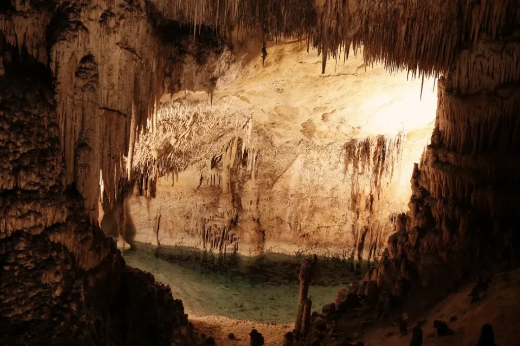 Grottes de Fontirou